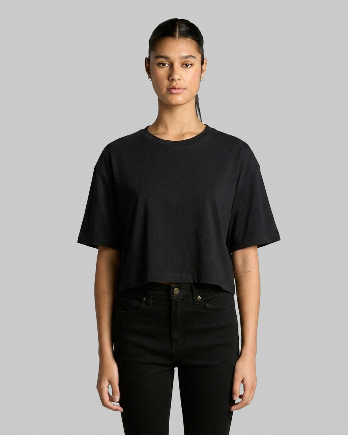 AS Colour Wo's Martina Crop Tee, BLACK, front